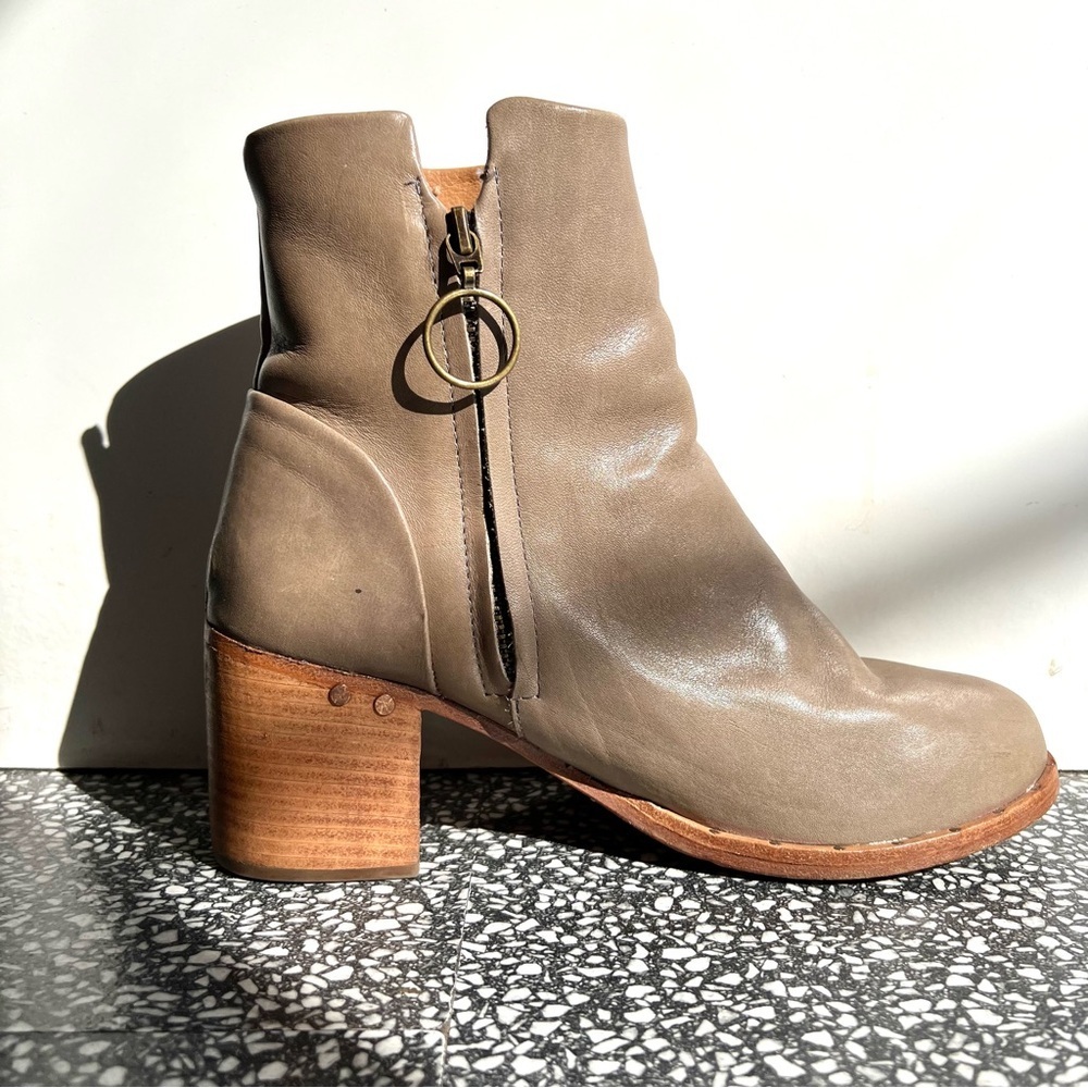 BEEK Falcon Leather Ankle Boots Size 7 - Picture 11 of 14